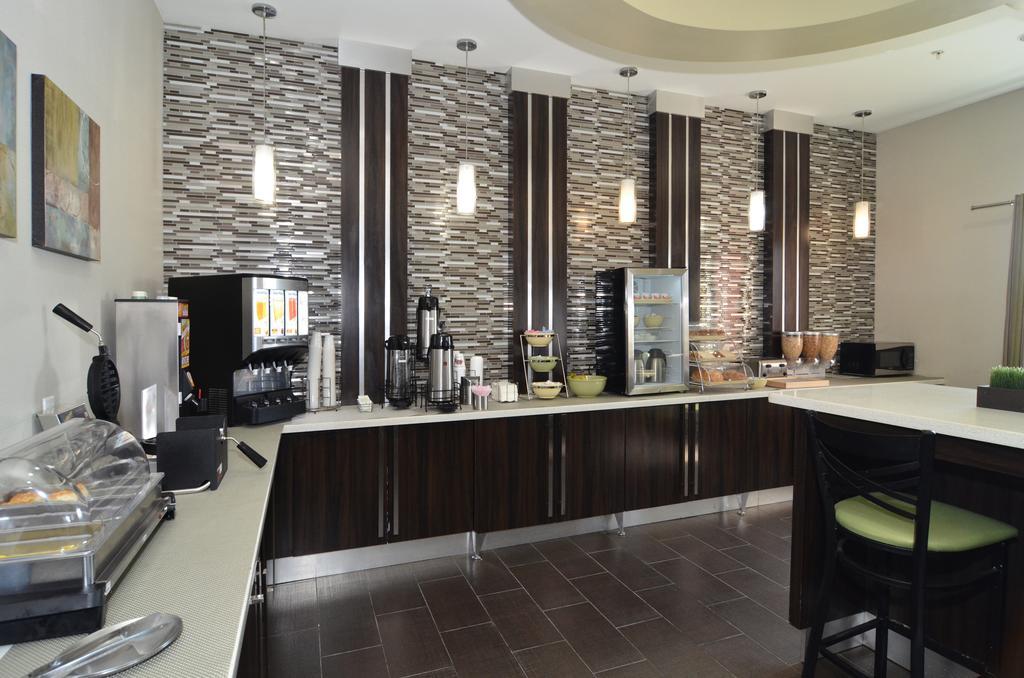 Quality Inn & Suites Kenedy - Karnes City Екстер'єр фото